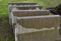8 5' Jersey Barriers