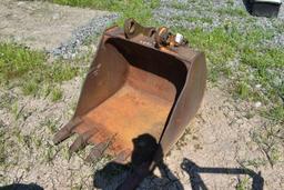 36" Back Hoe bucket