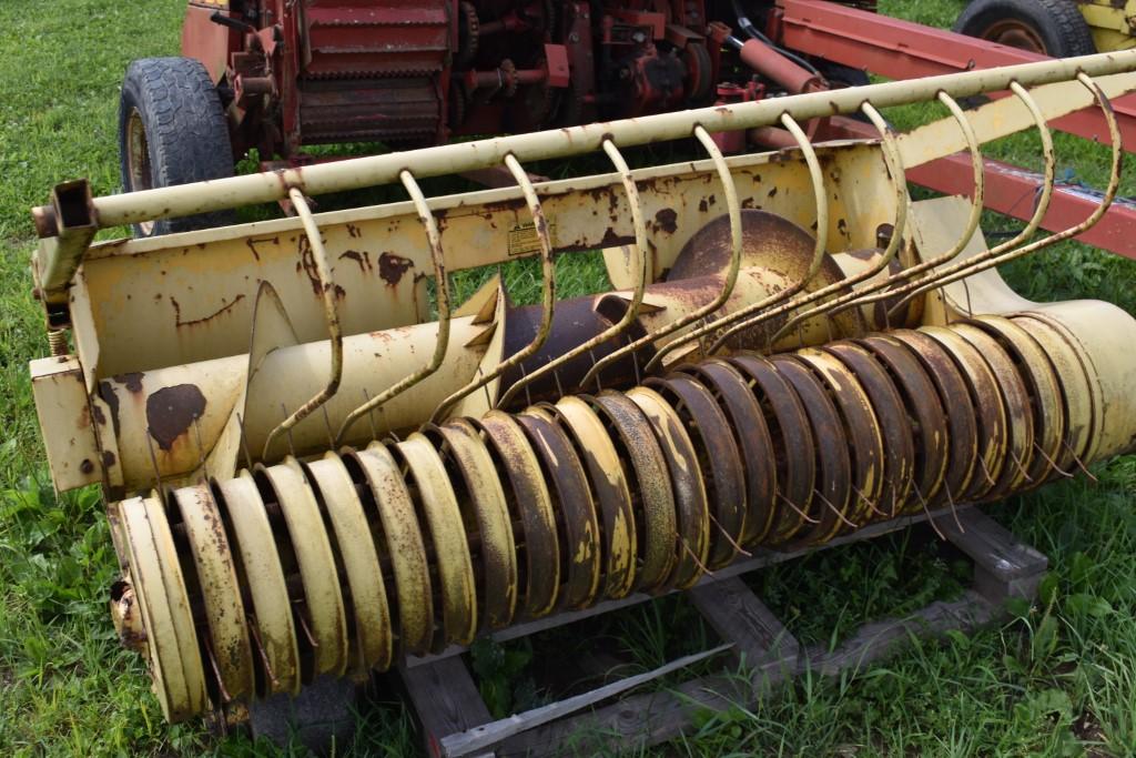 New Holland 790 Chopper with Hay Head
