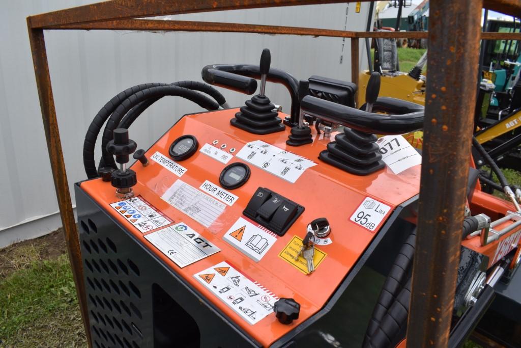 AGT YSRT14 Skid Steer With Tracks
