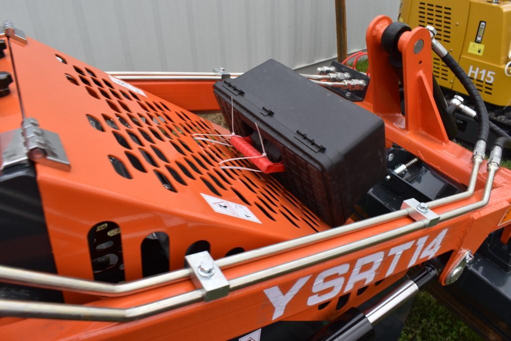 AGT YSRT14 Skid Steer With Tracks