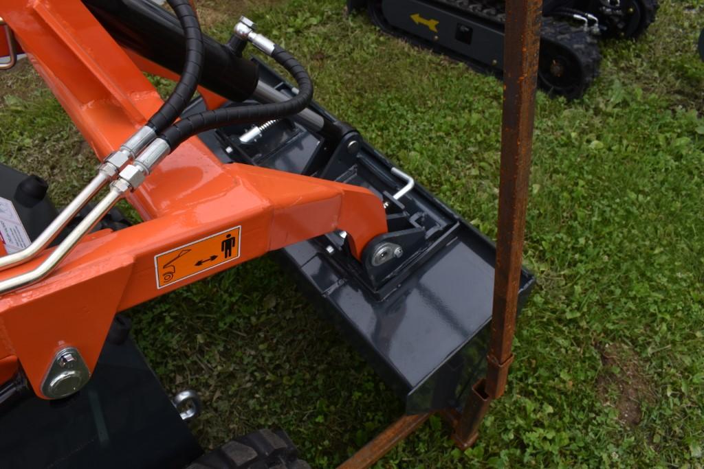 AGT YSRT14 Skid Steer With Tracks