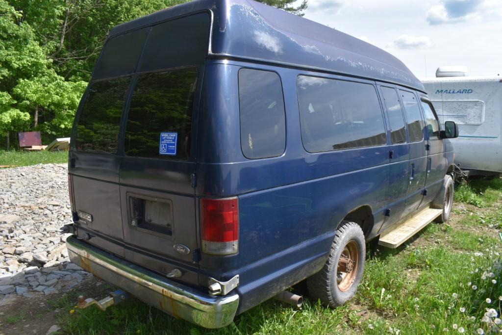 2007 Ford E-350 Van