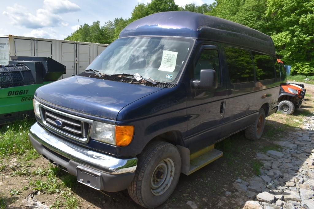 2007 Ford E-350 Van