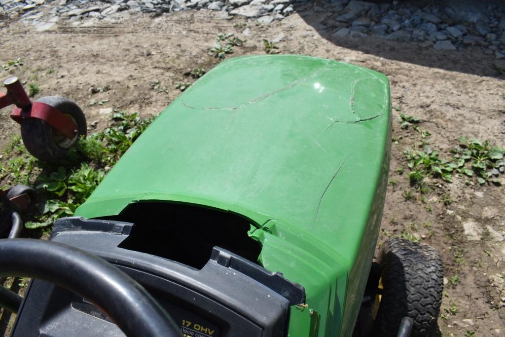 John Deere LX188 Lawn Tractor