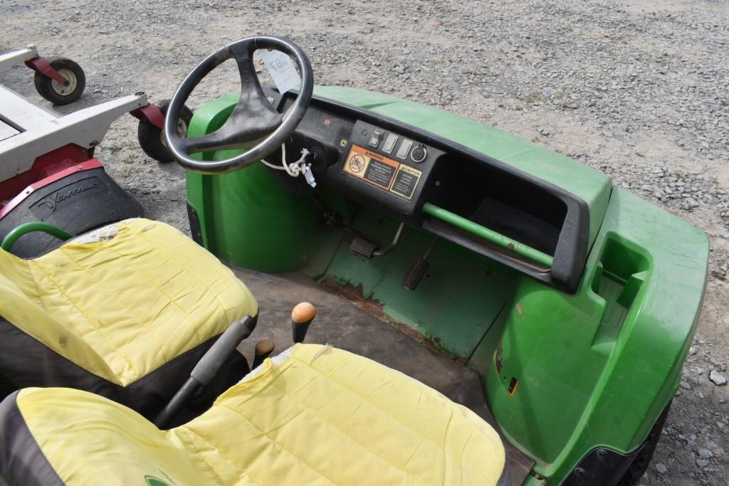 John Deere 4x2 Gator Side by Side utility Vehicle