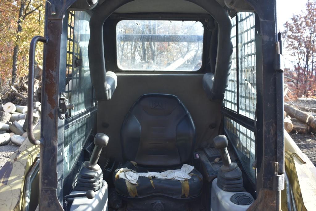 2004 CAT 262B Turbo Skid Steer
