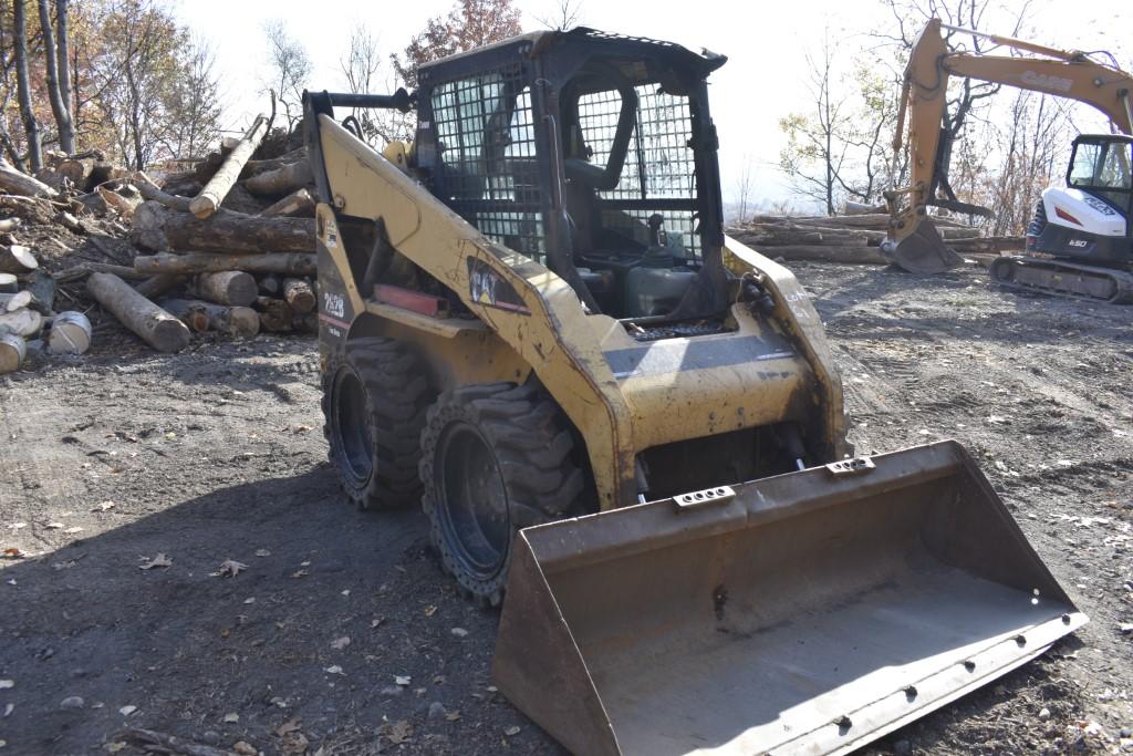 2004 CAT 262B Turbo Skid Steer