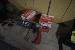 Ramset Master Shot Powder Fastening System With One Full Box of 1 1/2" Low Velocity powder Fasteners