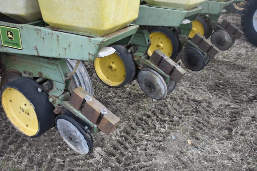 John Deere 7000 4 Row Corn Planter