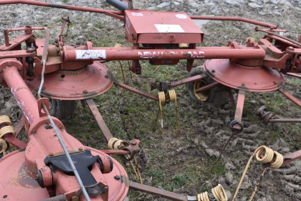 New Holland 169 Digidrive 6 Star Tedder