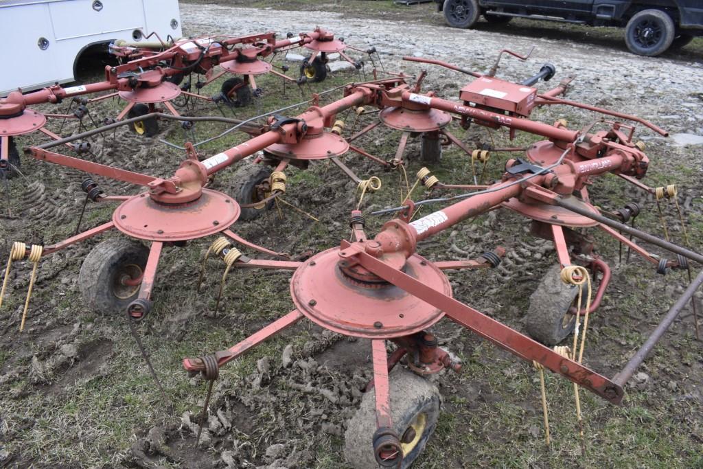 New Holland 169 Digidrive 6 Star Tedder