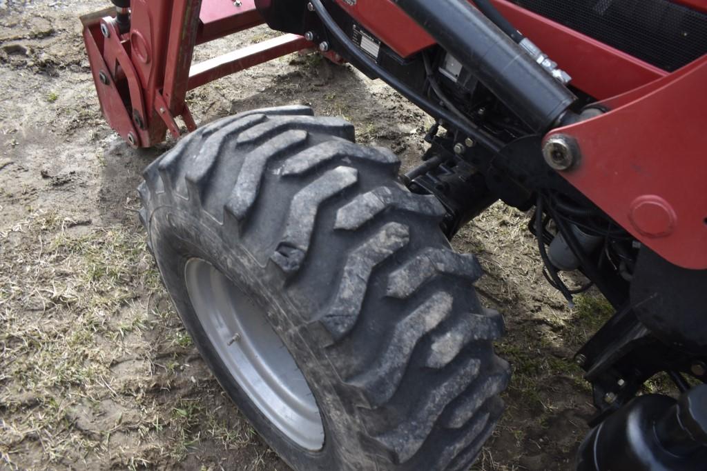 Mahindra 2555 Loader Tractor