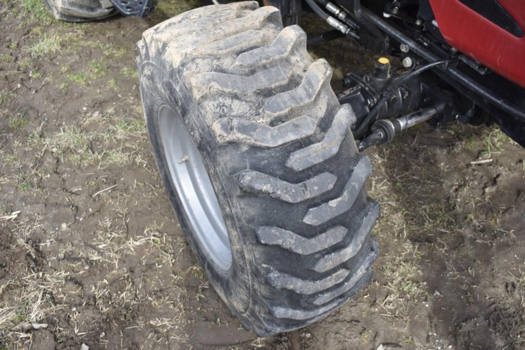 Mahindra 2555 Loader Tractor