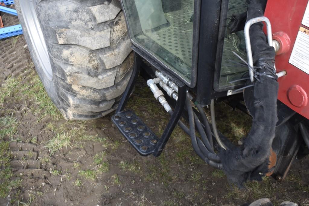 Mahindra 2555 Loader Tractor