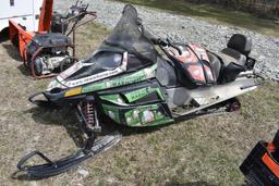 Arctic Cat snow Mobile