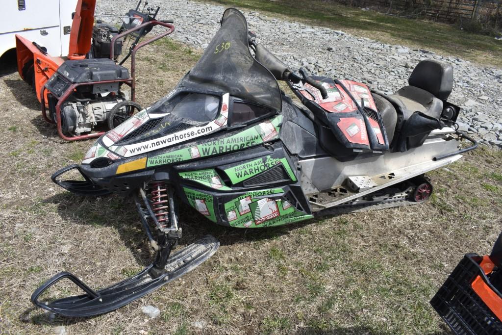 Arctic Cat snow Mobile