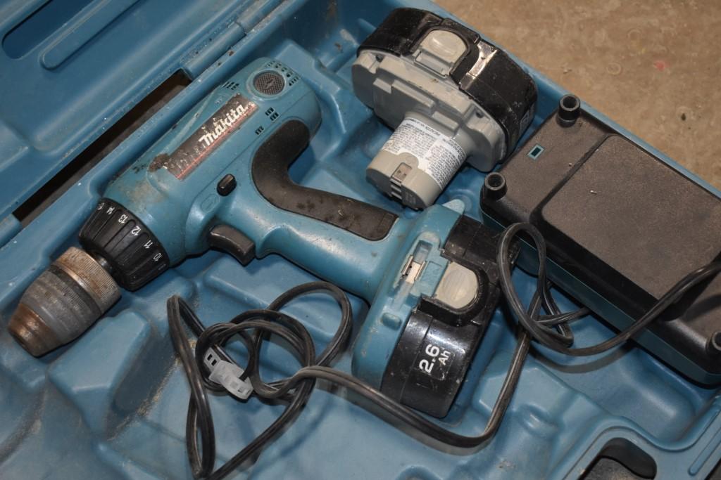 Makita Battery Operated Drill With Battery And Charger In Case