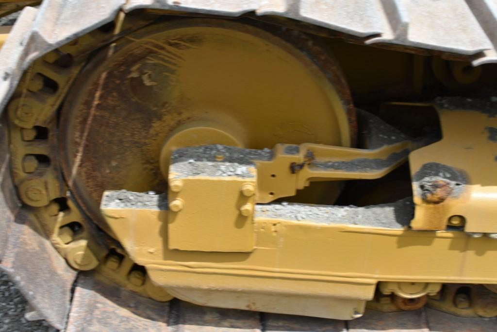 CAT D5G XL Bull Dozer