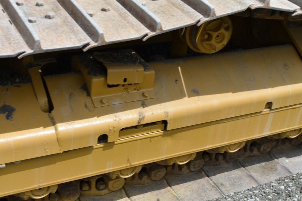 CAT D5G XL Bull Dozer