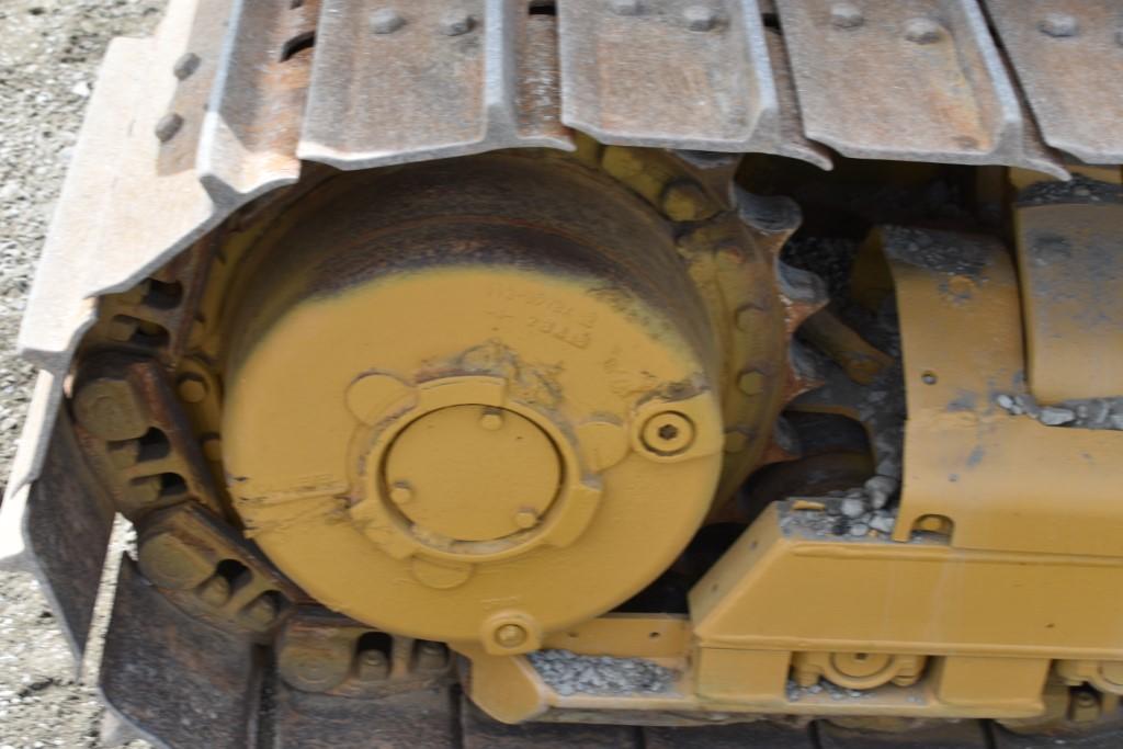 CAT D5G XL Bull Dozer