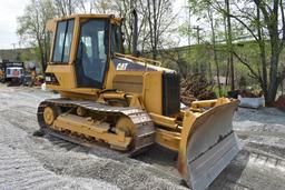 CAT D5G XL Bull Dozer