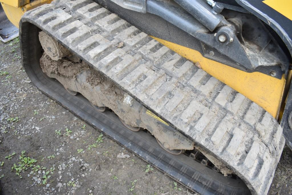 New Holland C345 Skid Steer With Tracks