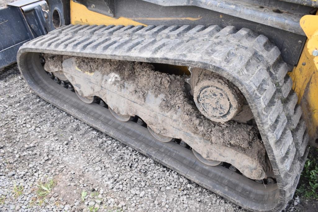 New Holland C345 Skid Steer With Tracks