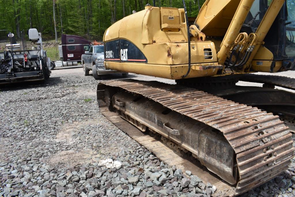 CAT 320 CL Excavator