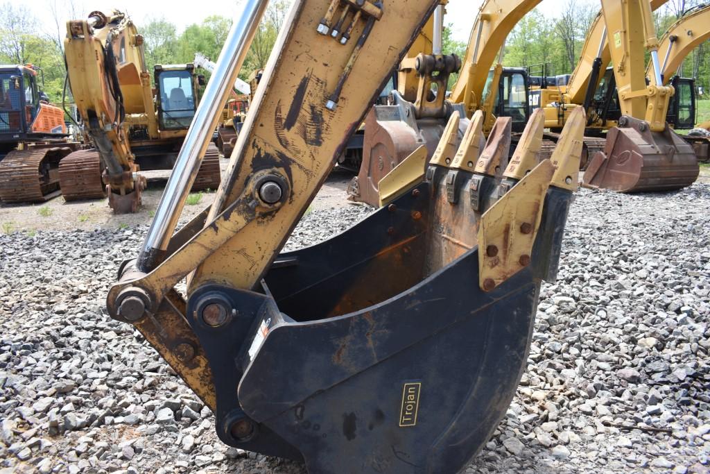 CAT 320 CL Excavator