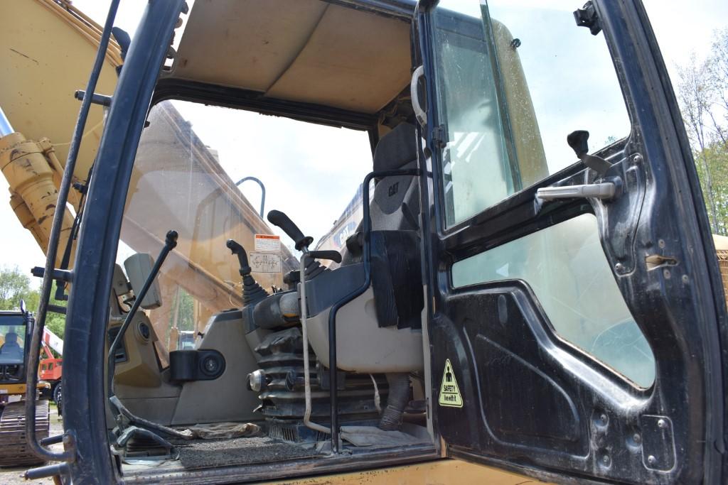 CAT 320 CL Excavator