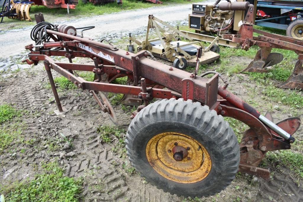 Massey Ferguson 945 4 Bottom Plow
