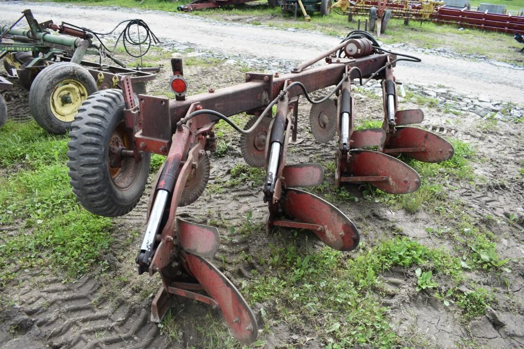 Massey Ferguson 945 4 Bottom Plow