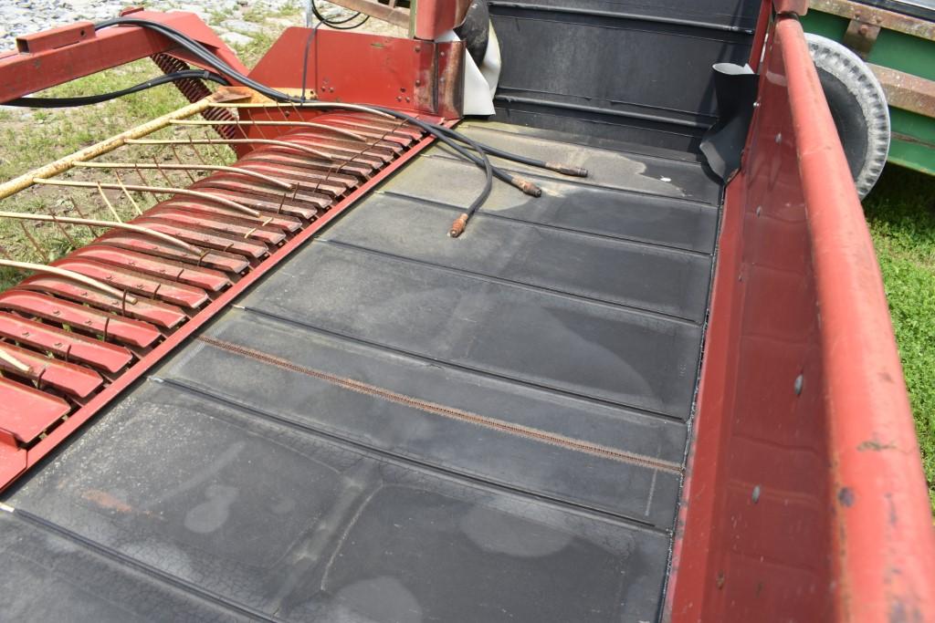 New Holland 166 Hay Inverter