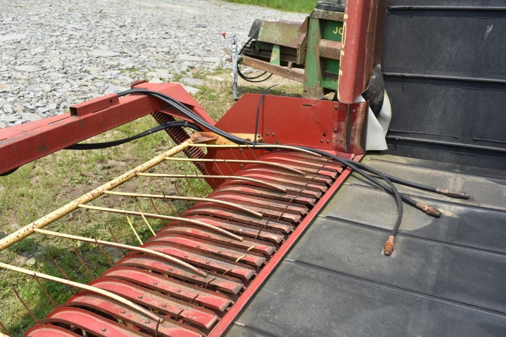 New Holland 166 Hay Inverter