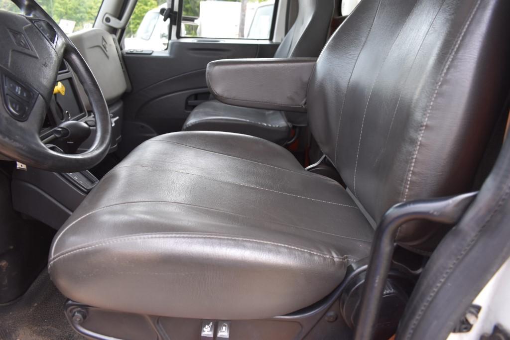 2015 International 4300 SBA 4x2 Box Truck