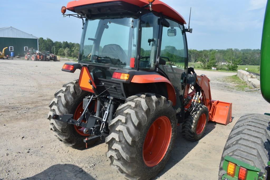 Kubota L3560 Limited Edition Loader Tractor