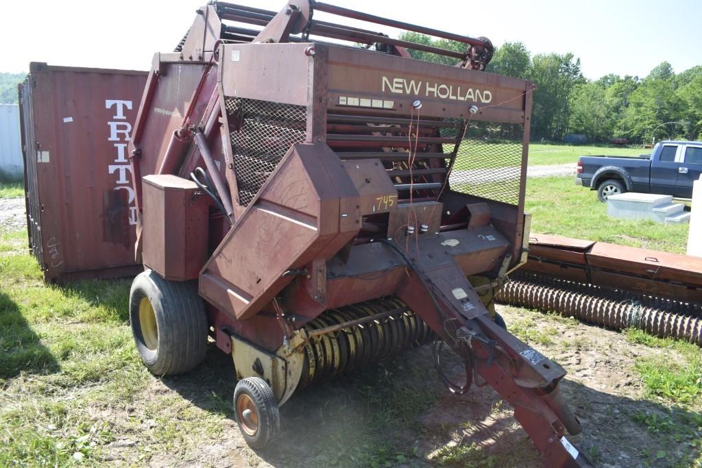 New Holland 851 Round Baler