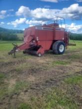 Hesston 4900 Big Square Baler