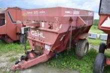 Gehl 8285 Total Mix TMR Mixer