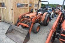 Kubota B8200 Loader Tractor