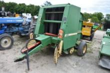 John Deere 330 Round Baler