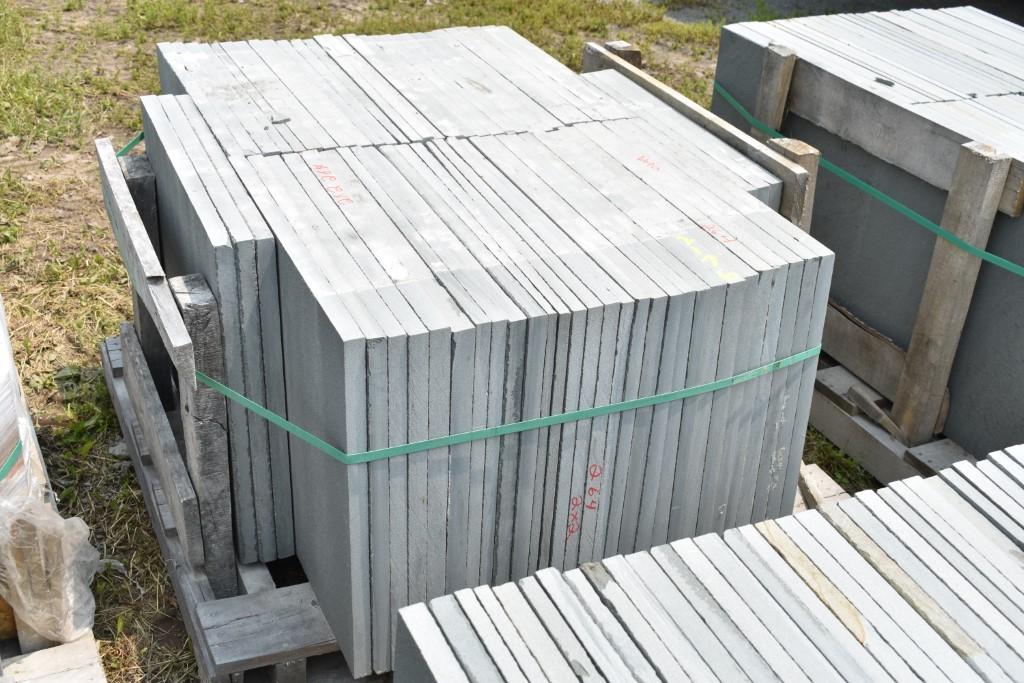 Pallet of 24" x 24" x 1" Thermal Bluestone Pieces