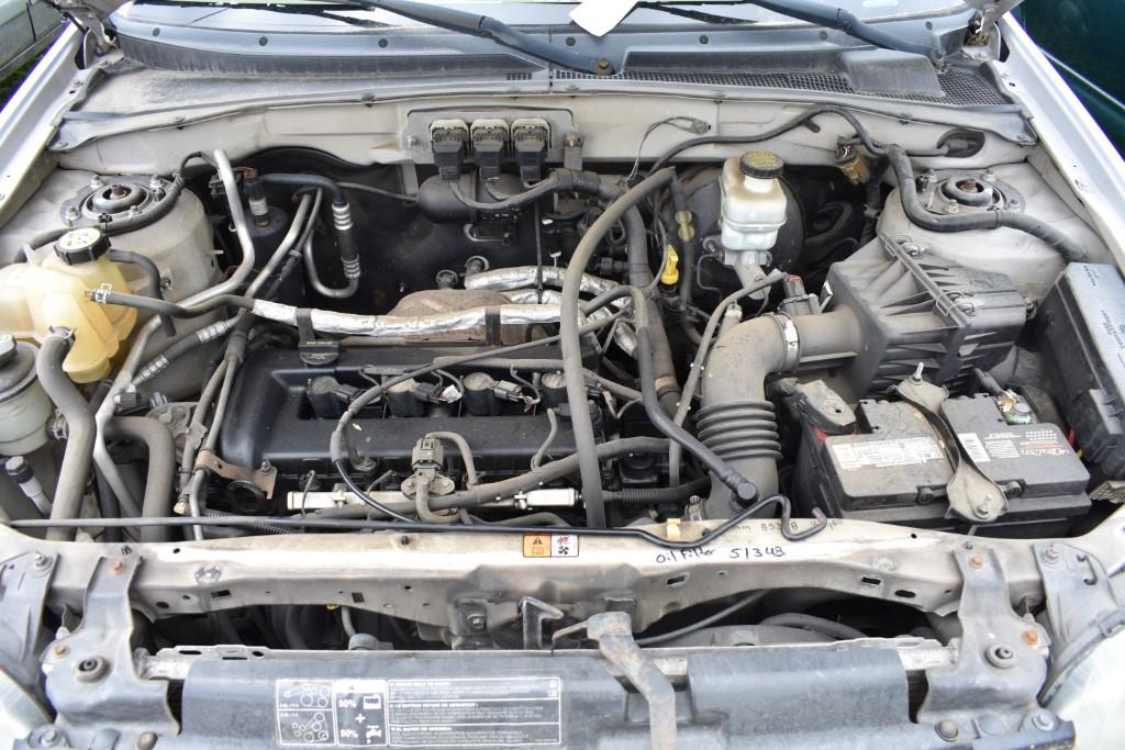 2005 Ford Escape Car