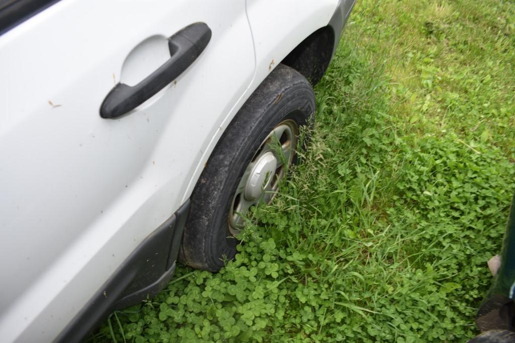 2005 Ford Escape Car
