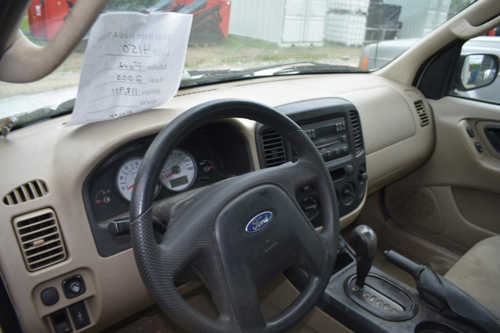 2005 Ford Escape Car
