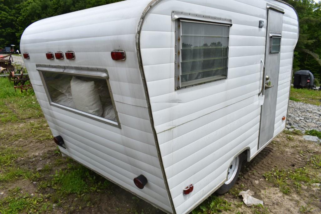 1950' Camper on 2003 Carry On Trailer