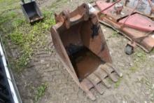 24" excavator Bucket