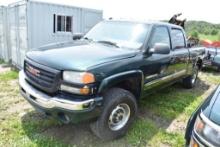 2004 GMC 2500 HD Truck with snow plow
