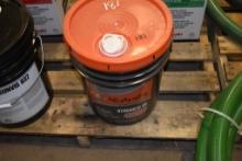 5 Gallon Pail of Kubota 46HD Hydraulic Oil